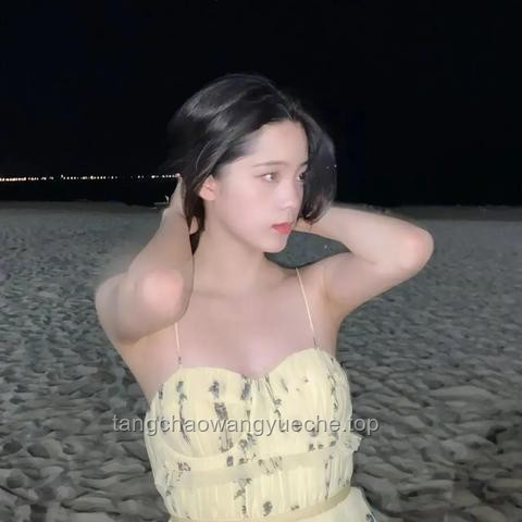 欧阳娜娜等艺人遭台当局威胁：艺人与政治夹缝中的生存之道